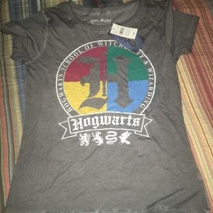 Grey short sleeve hogwarts Harry Potter tee